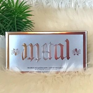 New In Box Kat Von D MetalMatte Mini Eye Shadow Palette